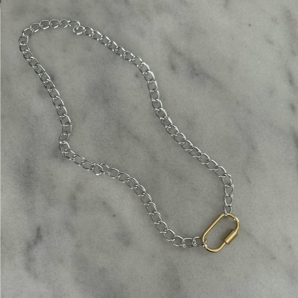 COPY - Silver Gold Carabiner Clasp Chain Link Necklace 

Brand New - Picture 2 of 3